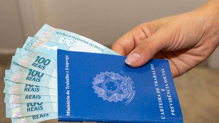 Brasil fecha 2024 com saldo positivo de quase 1,7 milhão de empregos, aponta Caged - Negócios