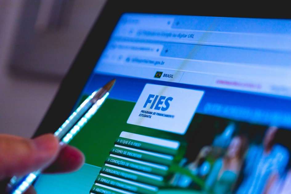 Inscrições do Fies 2025 estão abertas até sexta-feira (7); veja como se inscrever e quais os requisitos - Papo Carreira