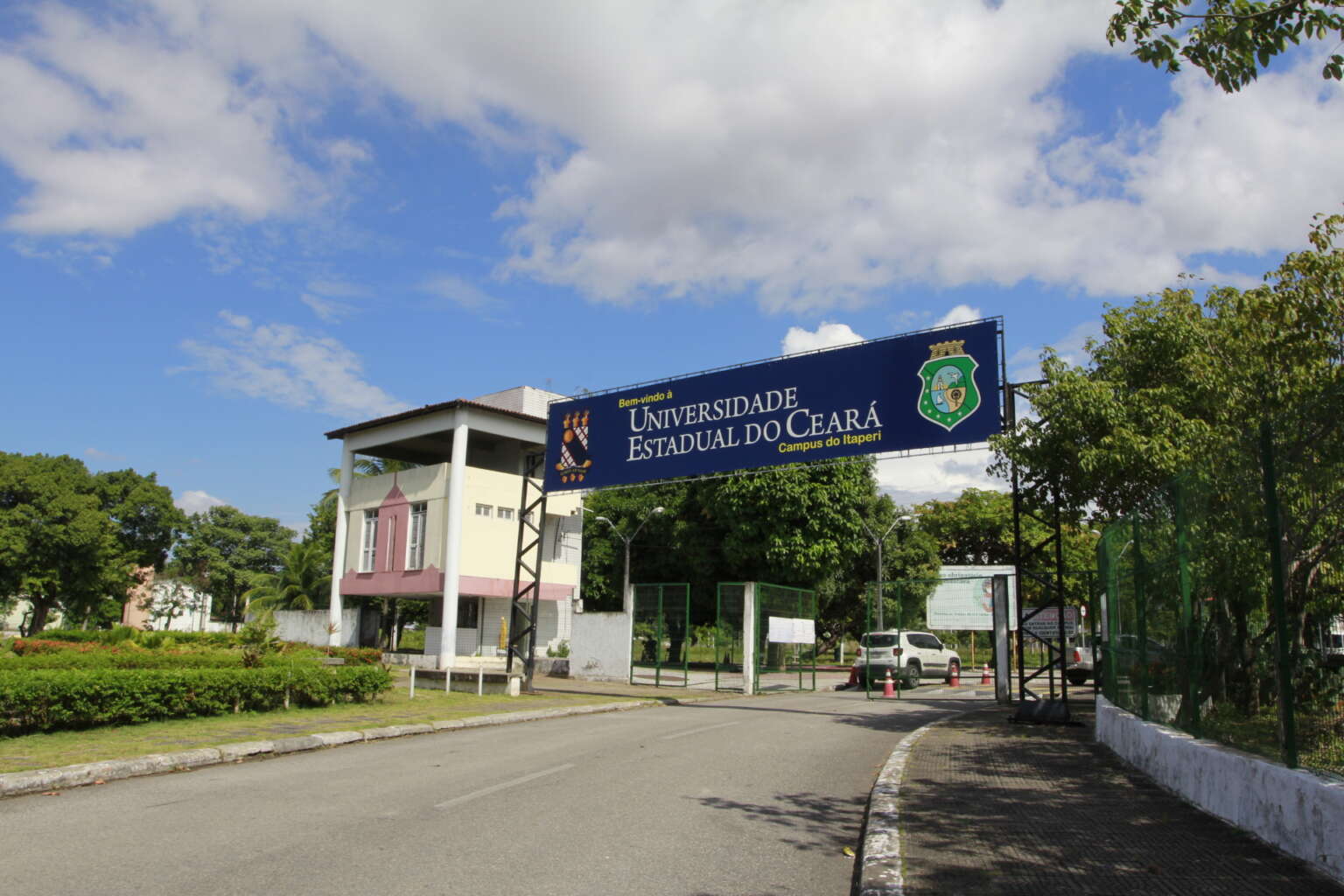 Novo concurso público vai ofertar 53 vagas para professor da Uece