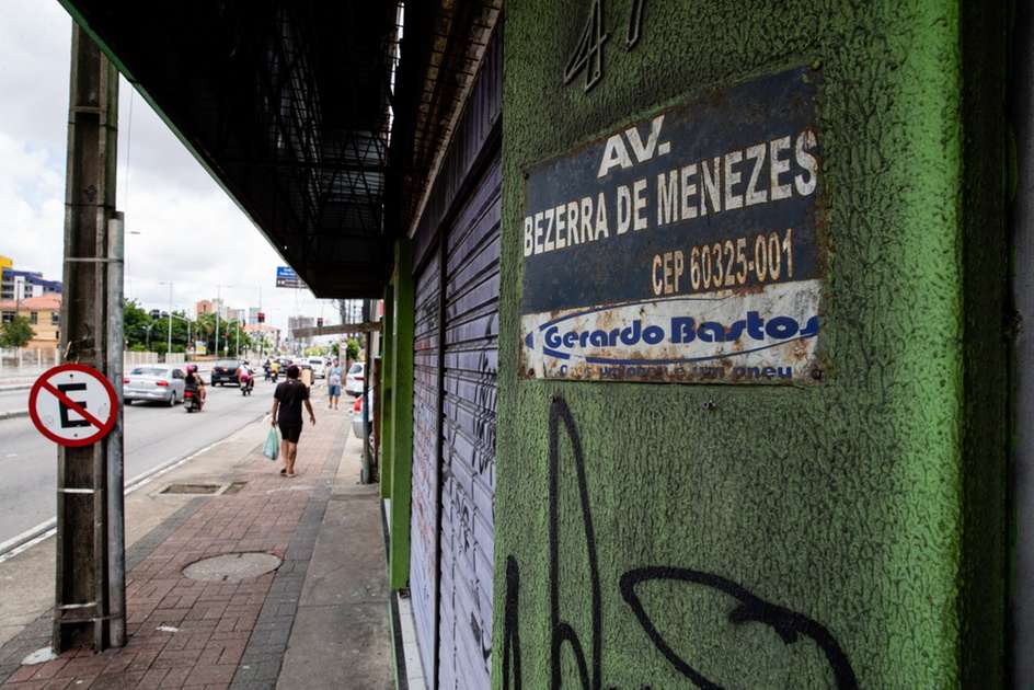 Comércio da Avenida Bezerra de Menezes sofre com debandada de grandes marcas e declínio de lojas tradicionais - Negócios