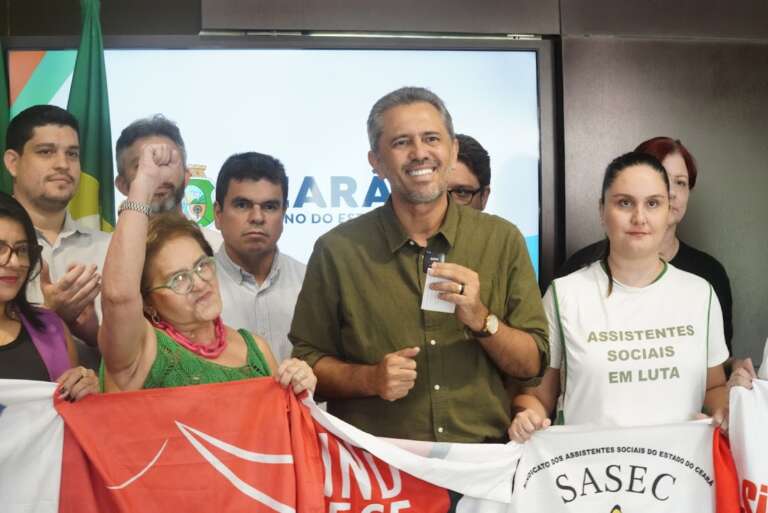 Alece aprova reajuste de 5,83% para servidores públicos estaduais