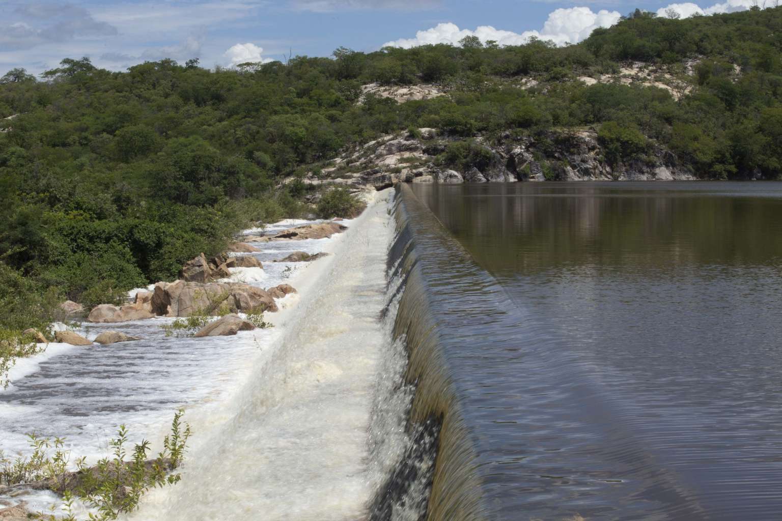 Ceará tem 16 açudes sangrando