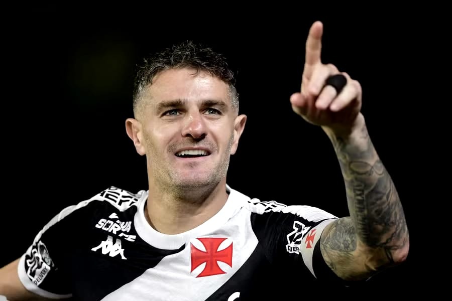 Vasco goleia o Fortaleza por 3 a 0