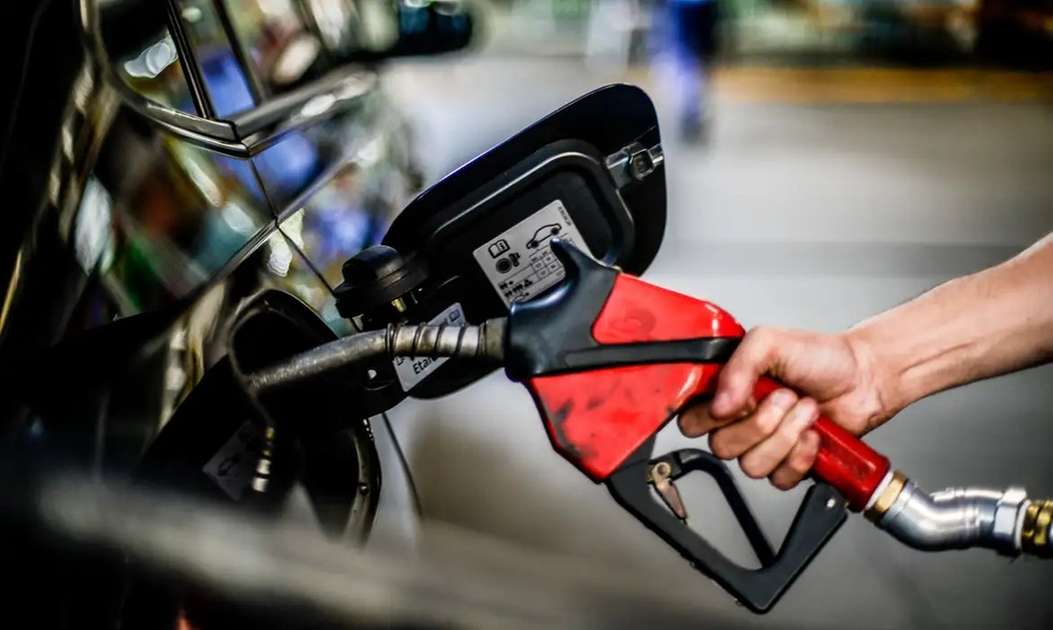 Gasolina sumindo? Saiba o que está devorando seu tanque e veja como economizar - Negócios