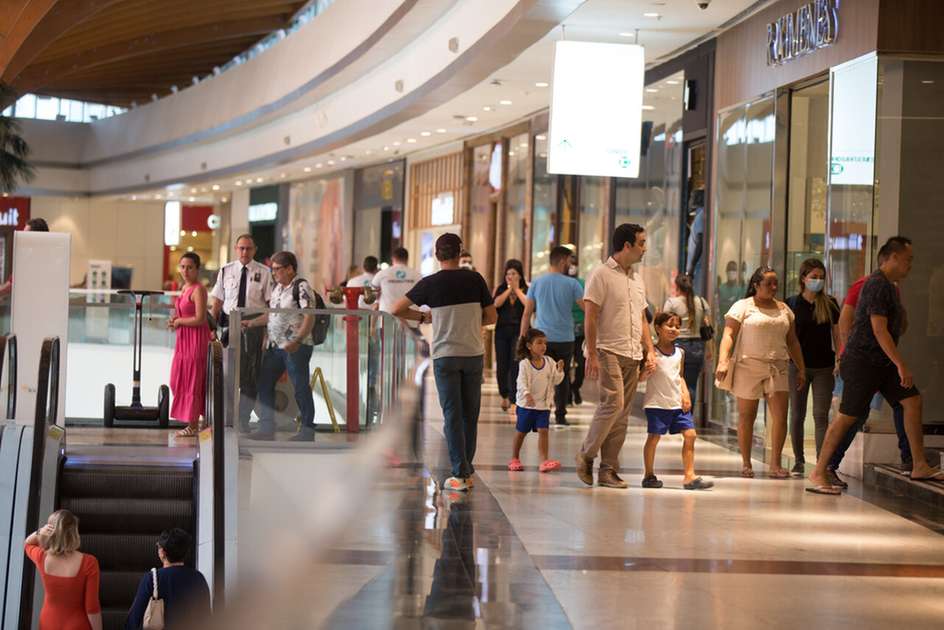 Sem projetos de grandes shoppings, Fortaleza vivencia 'boom' de pequenos centros comerciais - Negócios