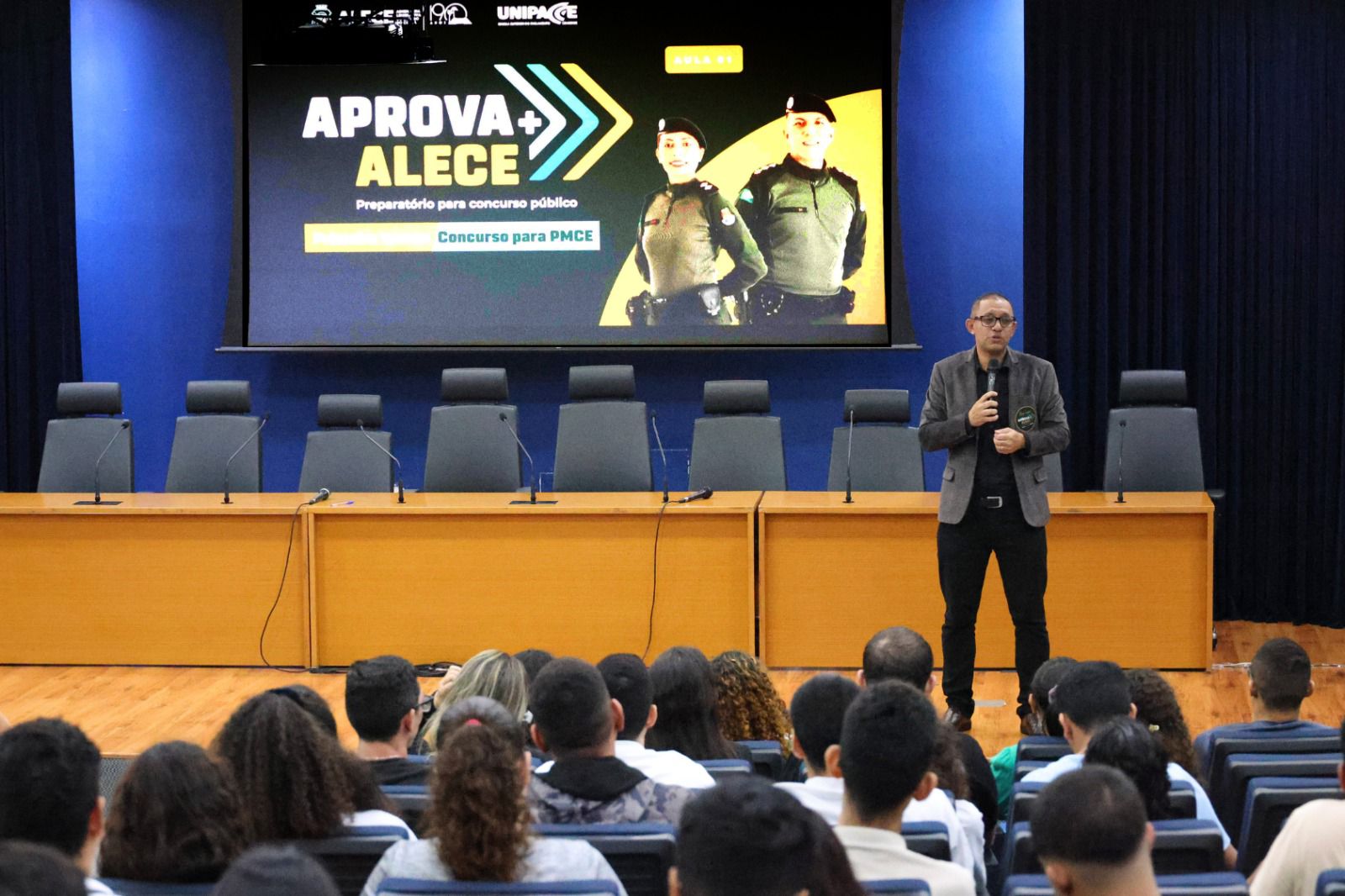 Alece abre 300 vagas em curso gratuito para concurso dos Bombeiros