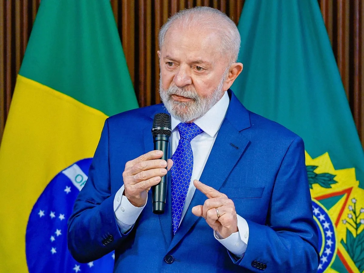Lula sanciona lei que cria CNH gratuita para população de baixa renda