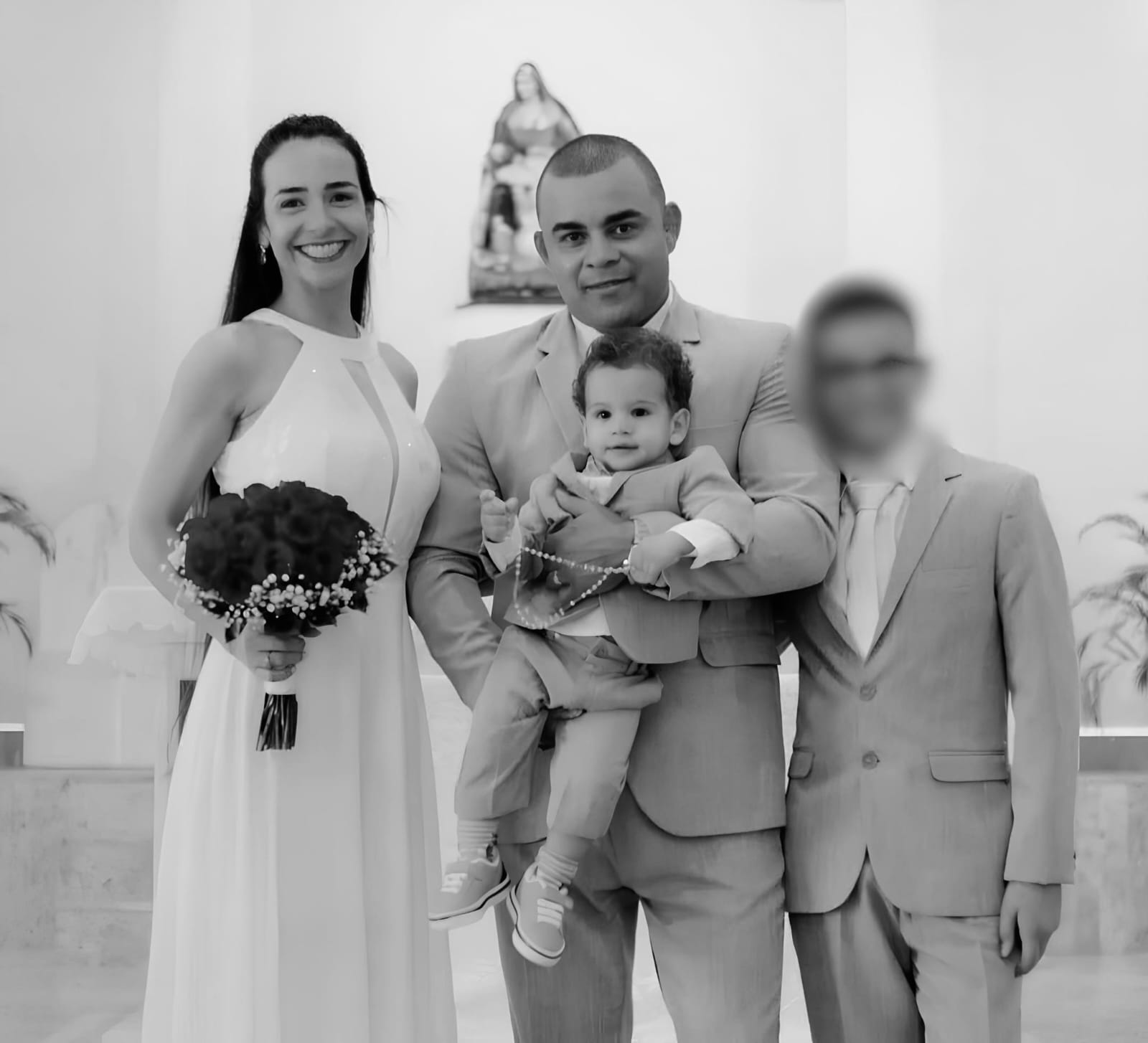 Adolescente de 14 anos que matou toda a família é internado no Rio