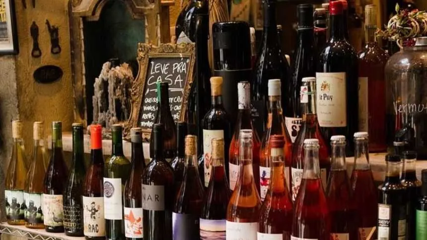 Vinhos de baixa intervenção: a volta dos produtores contemporâneos às origens da bebida