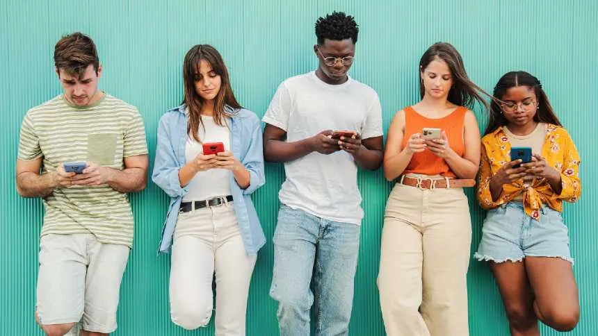 Da futurofobia à futurotopia: a juventude está esgotada com aquilo que ainda nem foi vivido