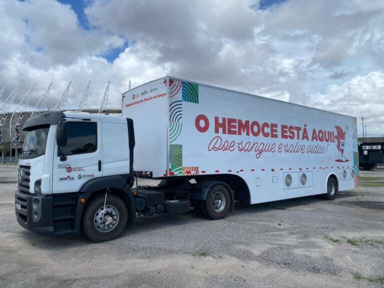 Unidade móvel do Hemoce atende no North Shopping em Fortaleza
