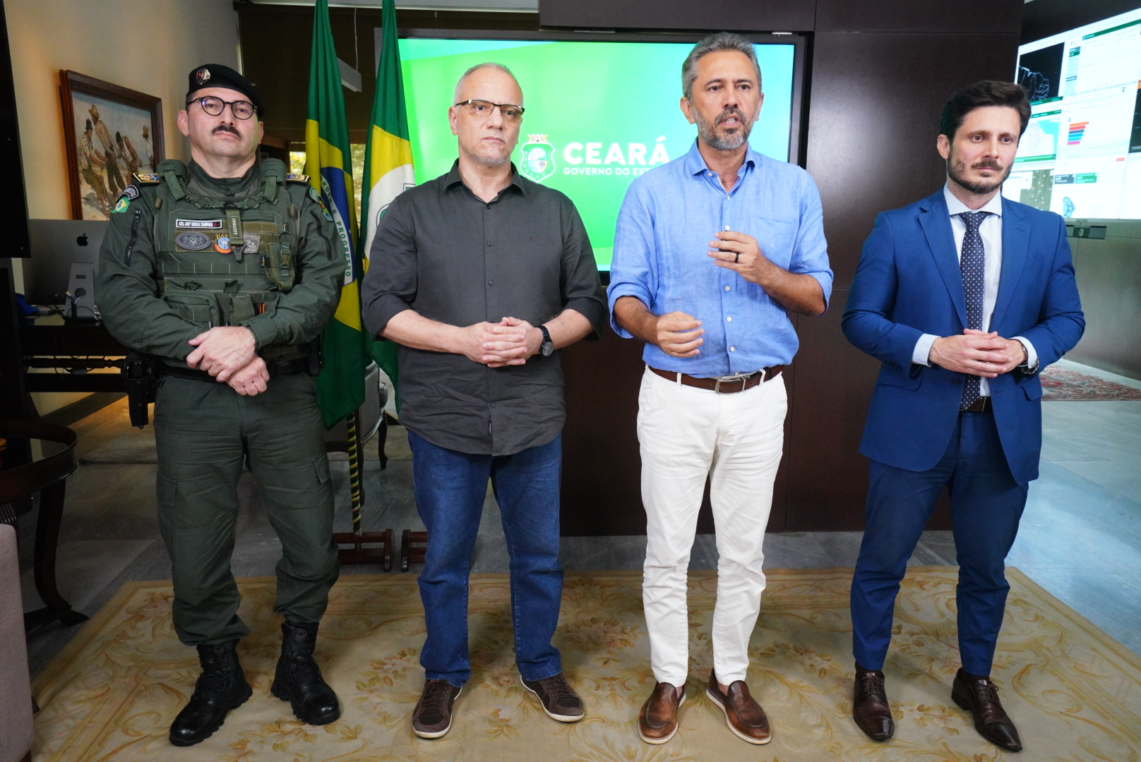 Viaturas da PM e Civil do Ceará serão blindadas; anuncia Elmano