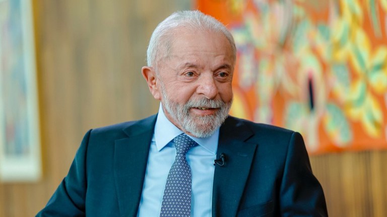 Lula reforça chamado a aposentados para garantir ressarcimento