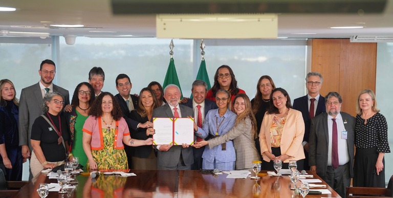 Lula sanciona Lei que proíbe uso de animais em testes cosméticos