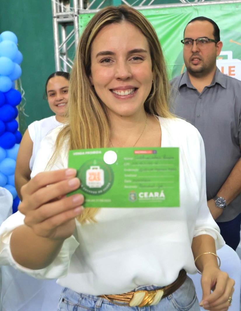 Jade Romero inicia entrega de 14 mil tíquetes do Vale Gás no Cariri