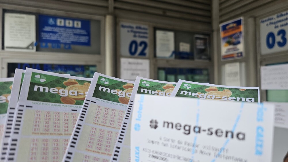 Mega-Sena acumula e sorteia R$ 28 milhões nesta terça