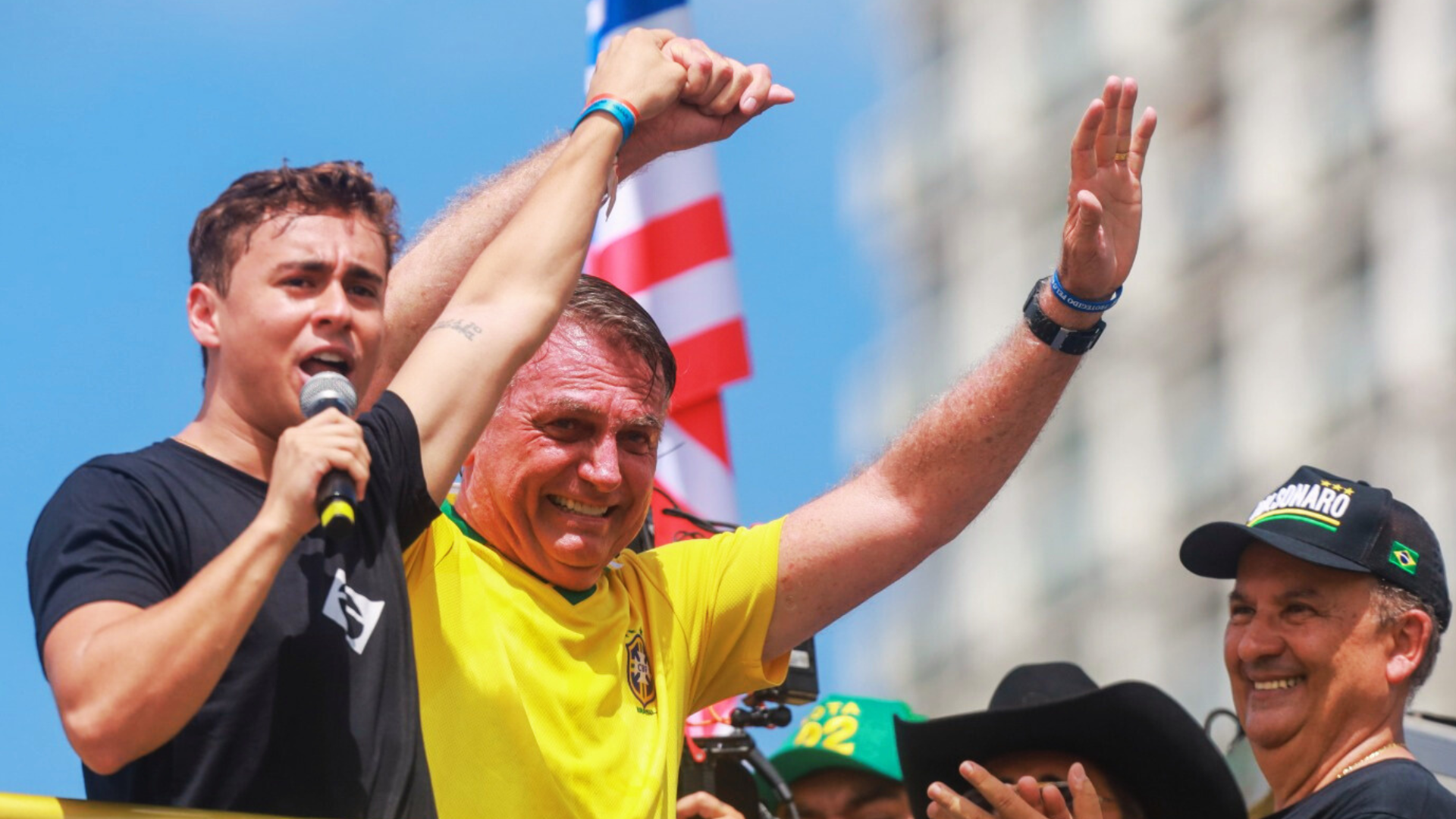 Post de Flávio e ligação de Nikolas são os principais motivos da prisão de Bolsonaro