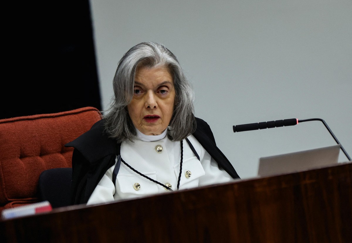 ‘Que país é este?’, veja poema lido por ministra Carmén Lúcia no julgamento de Bolsonaro na íntegra | Política