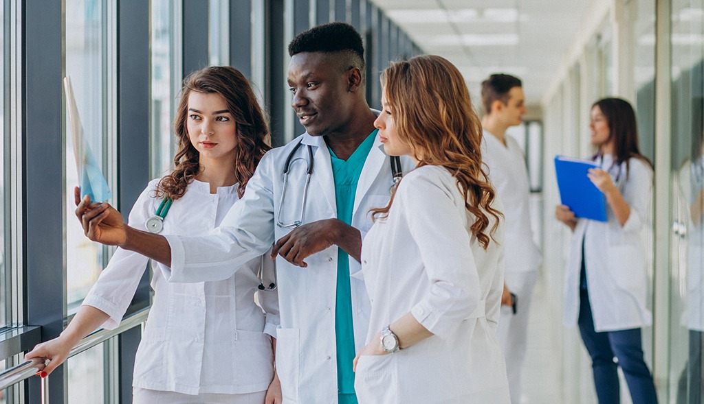 MÉDICOS RESIDENTES: O DIREITO ANESTESIADO -ALOJAMENTO DIGNO – OBJETO DE INCISÃO