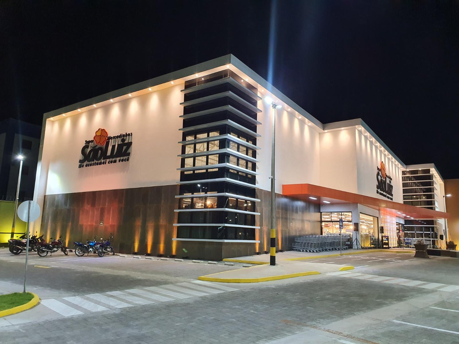 Rede de supermercados oferta mais de 400 vagas de emprego no Ceará