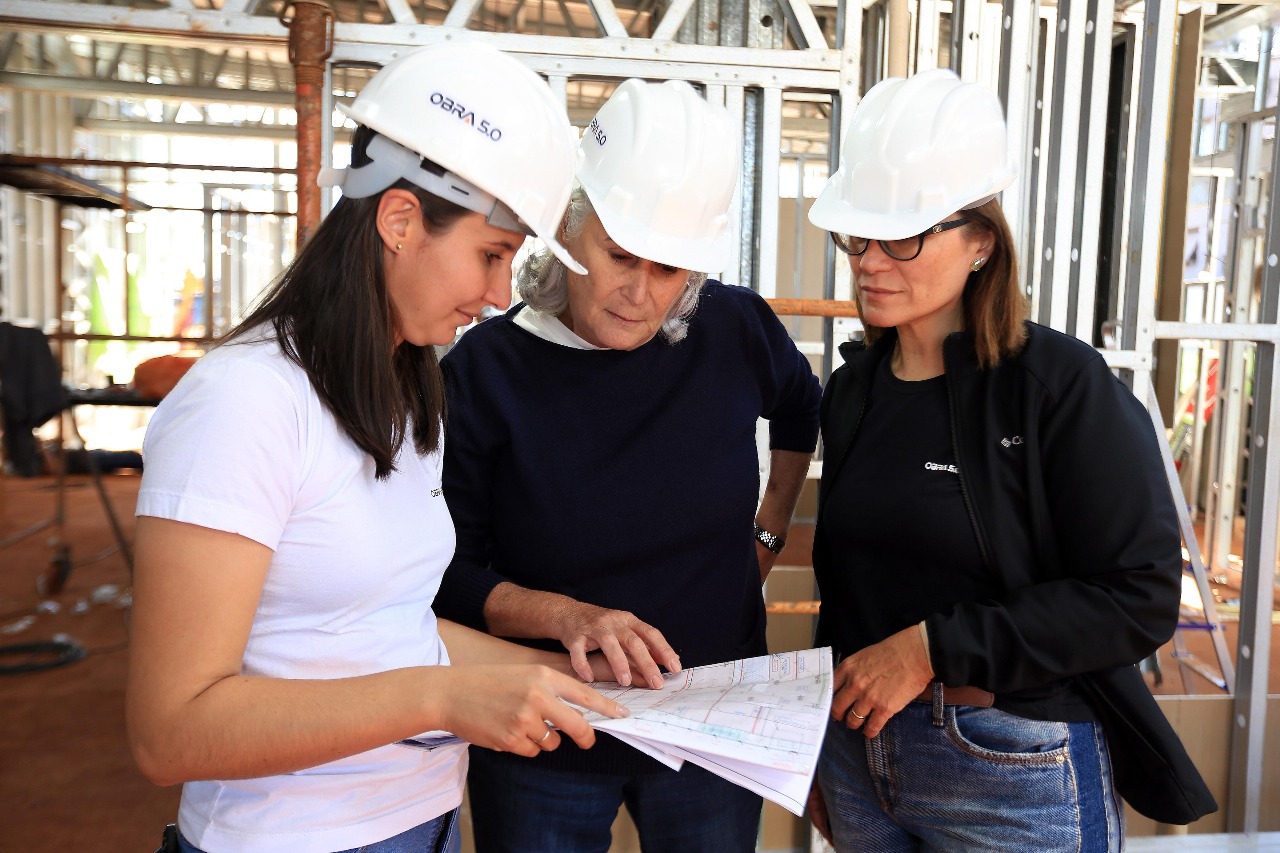 Maria Thereza e as mulheres que moldaram o futuro do Light Steel Framing no Brasil