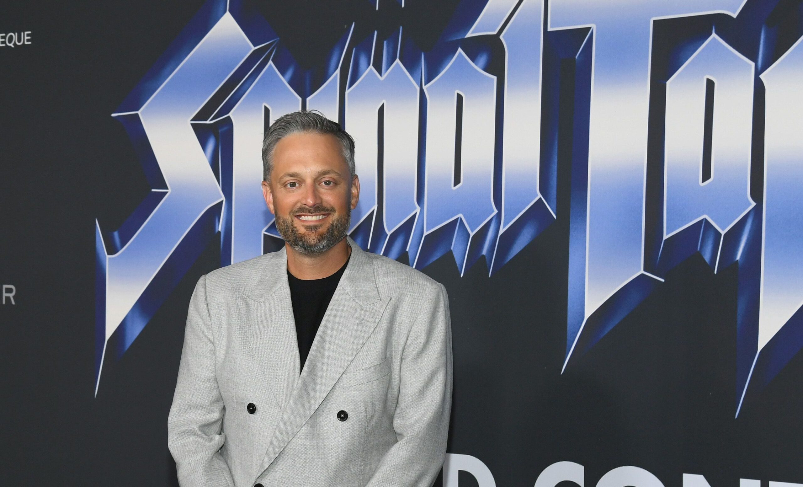 Emmy 2025: Nate Bargatze promete evitar piadas polêmicas na premiação