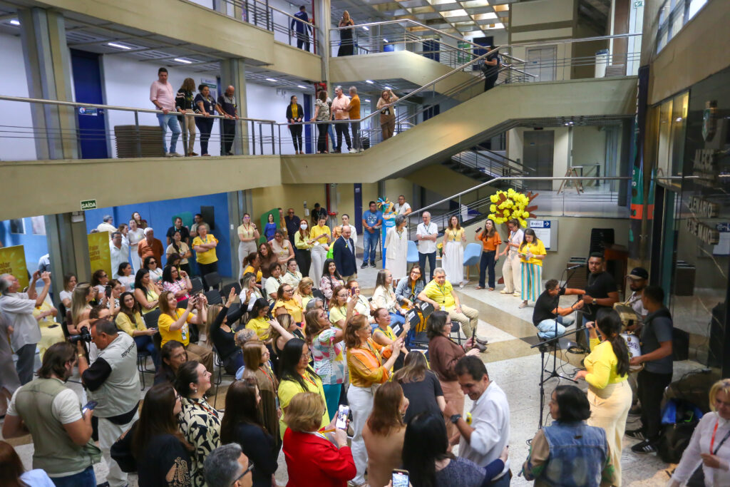 Campanha Setembro Amarelo é lançada na Alece; confira programação