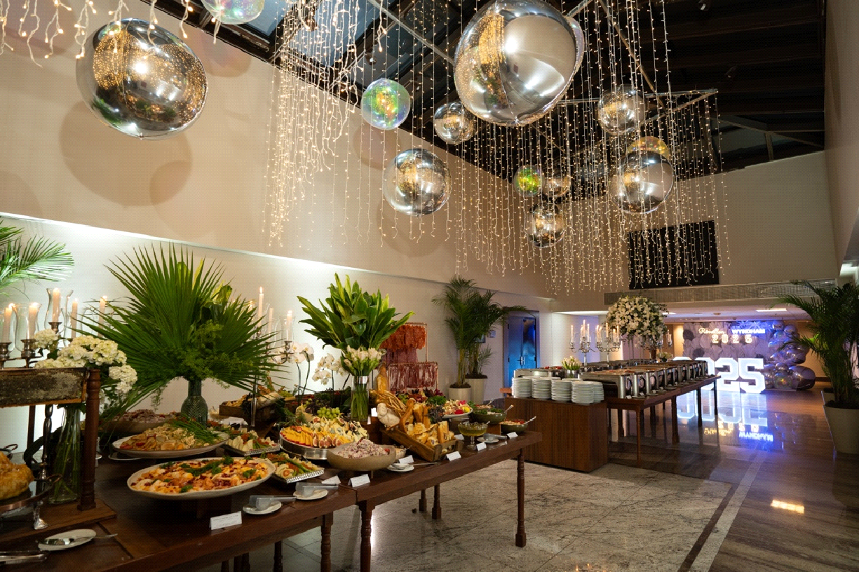 Wyndham São Paulo Ibirapuera lança pacotes exclusivos para o Réveillon 2026 com gastronomia de alta assinatura e atrações musicais ao vivo