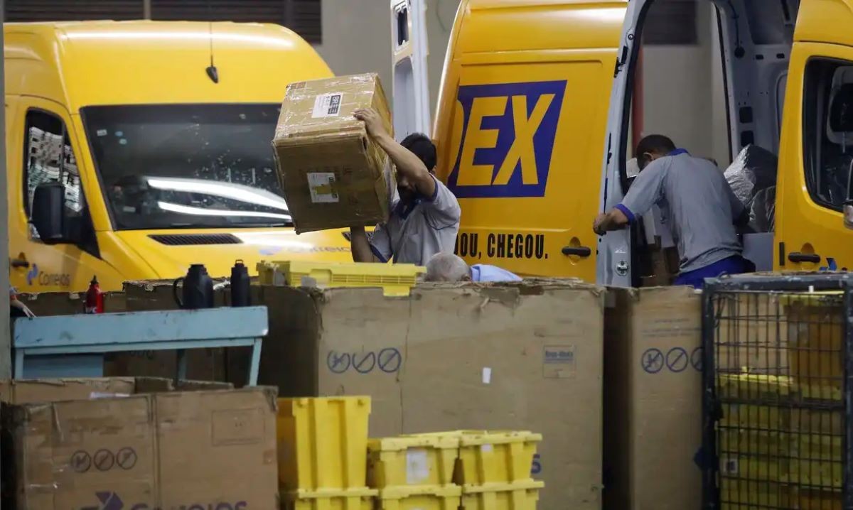 Entenda o plano do governo Lula para salvar os Correios do prejuízo bilionário | Empresas