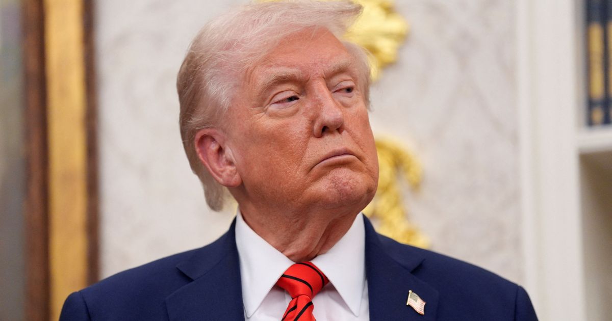 Trump anuncia aumento de 10% nas tarifas sobre o Canadá Trump anuncia aumento de 10% nas tarifas sobre o Canadá