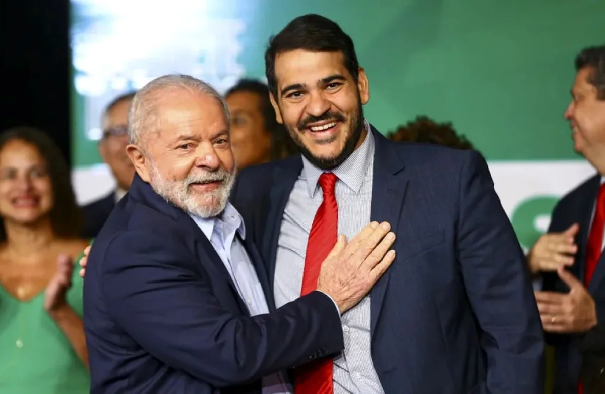 Lula indica Jorge Messias para vaga de Barroso no STF