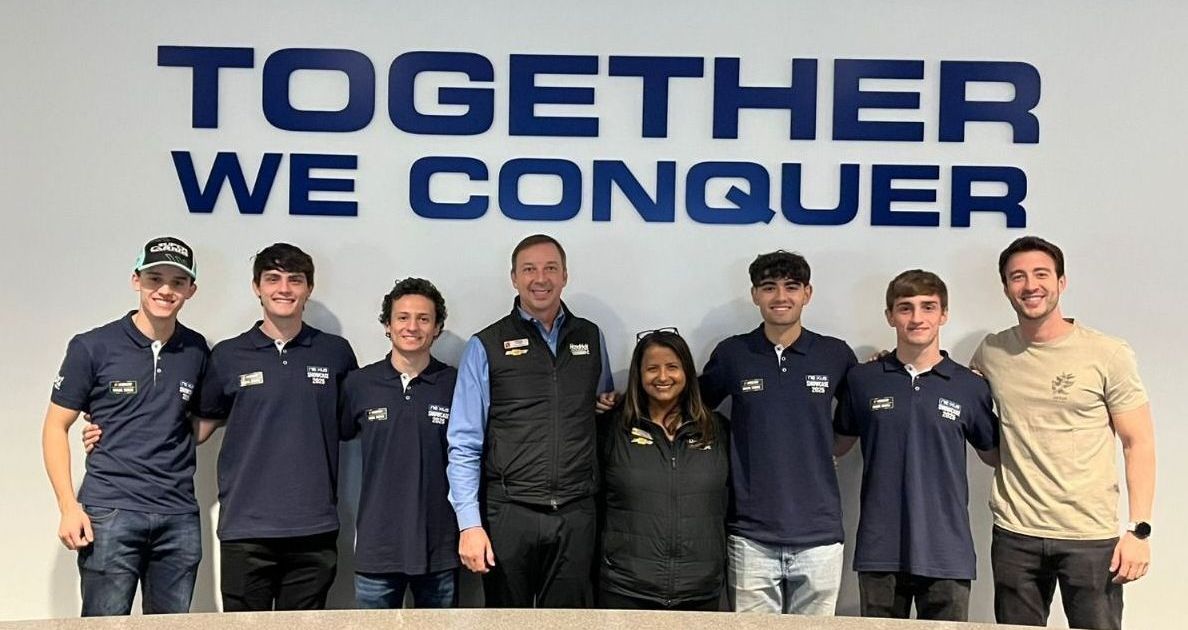 CEO da Nascar comenta formação de pilotos e projeta talentos brasileiros