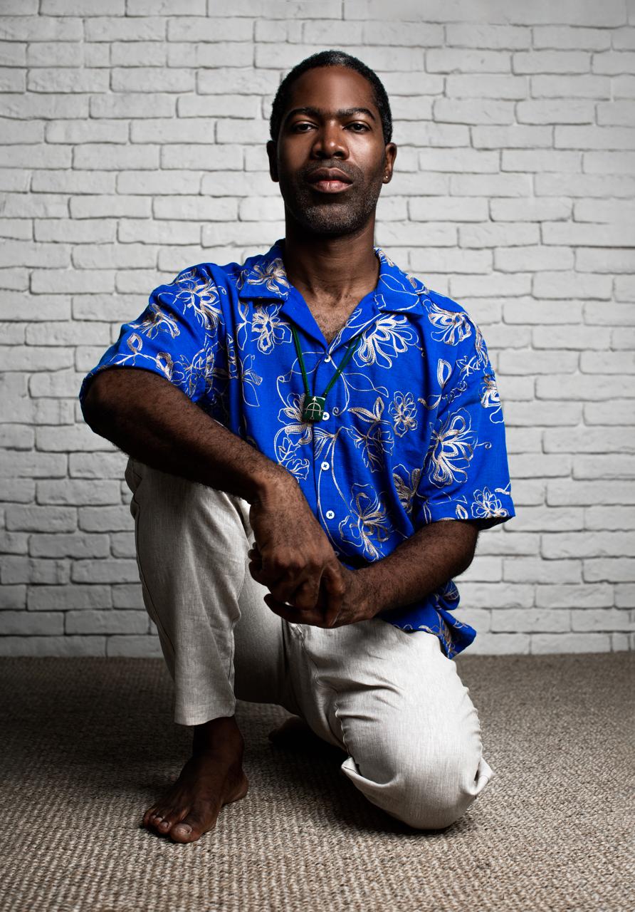 Tiganá Santana discute desafios de ser artista e gestor em debate na Pinacoteca do Ceará