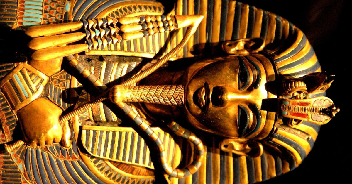 Grande Museu Egípcio abre após 20 anos e exibe tumba de Tutancâmon