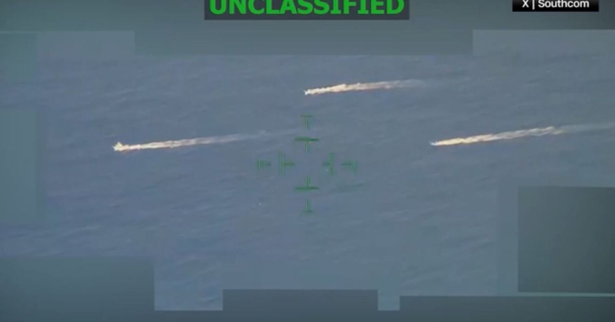 EUA afirmam que três morreram em ataques a suposto “comboio” de drogas