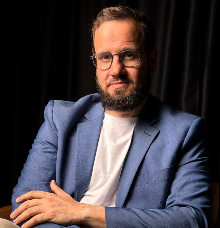 Paulo Brenha: A Nova Voz Estratégica que Está Redefinindo o Futuro do Varejo Brasileiro