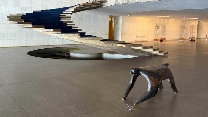 Por que os bancos indígenas do Brasil conquistaram o circuito internacional de arte