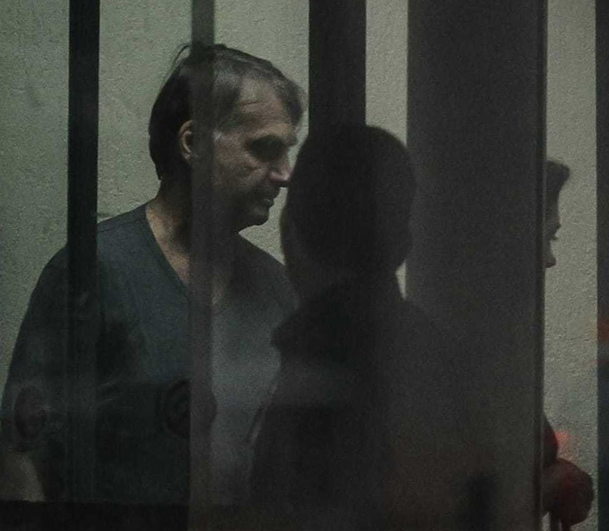 Médicos de Bolsonaro dizem que procedimento correu bem e que nova intervenção será feita na segunda-feira | Política