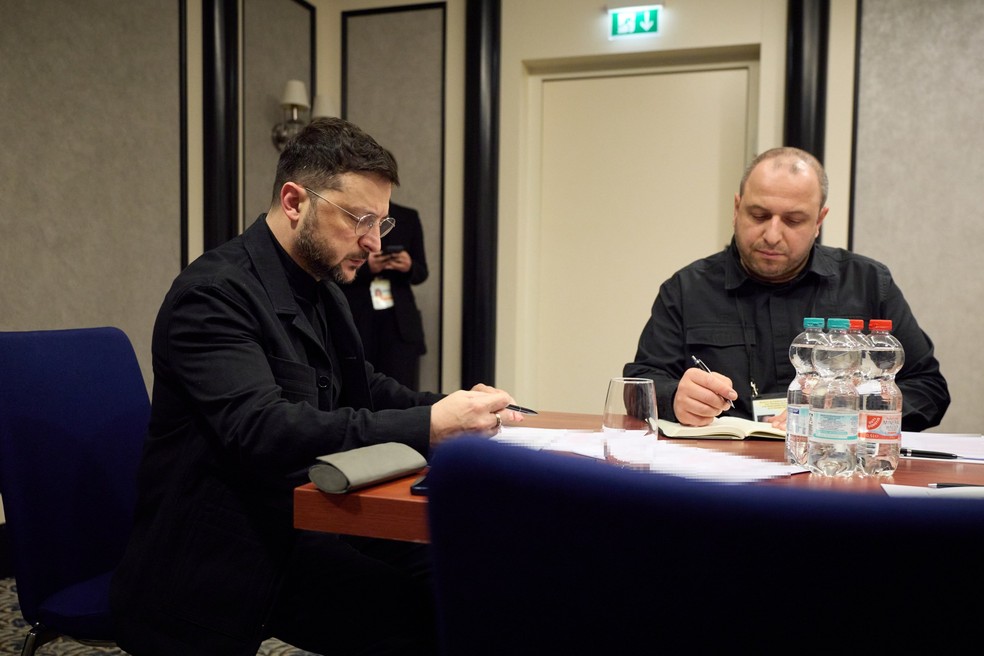 Zelensky se oferece para renunciar à candidatura à Otan, mas exige garantias e rejeita pressão dos EUA — Foto: Divulgação