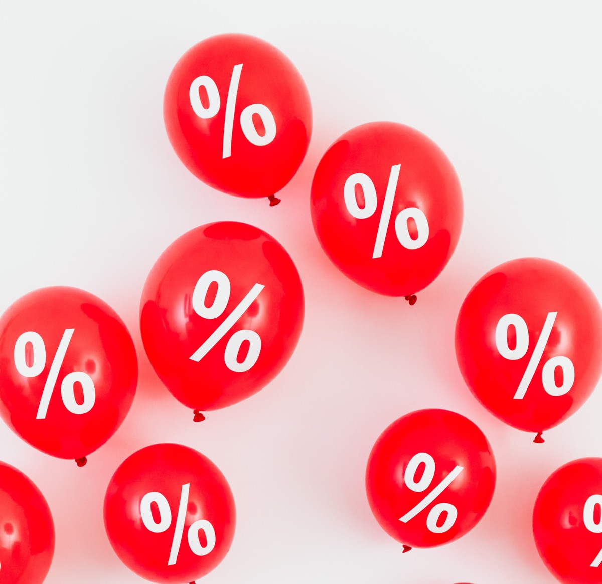 Juros futuros têm leve alta em dia volátil com quadro eleitoral no foco | Finanças