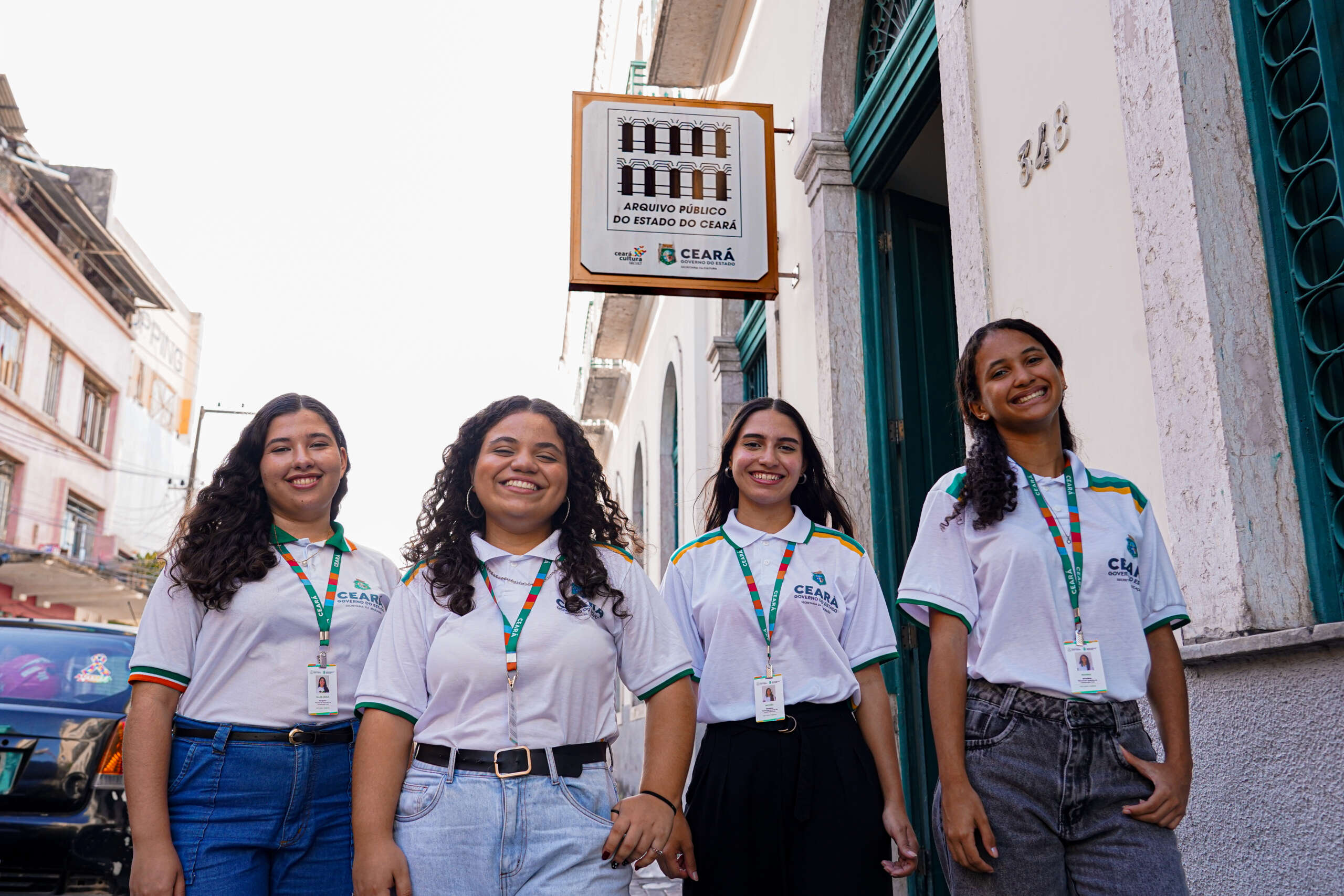 Juventude e futuro: Estudantes da rede pública estadual cuidam de nossa memória no Arquivo Público do Ceará