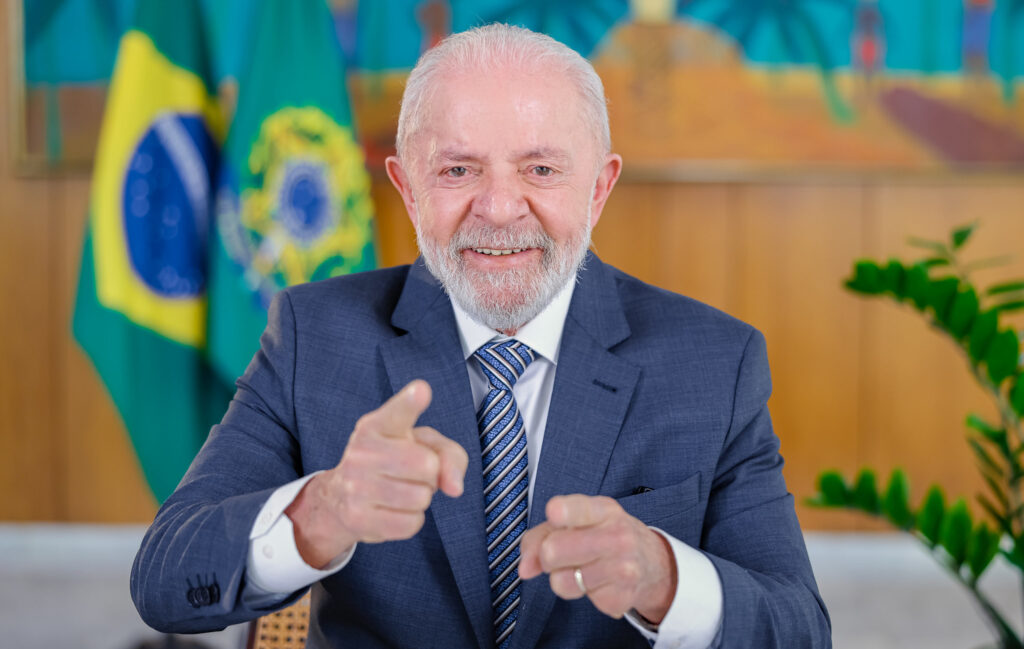 Lula lidera contra todos eventuais adversários no 1º e 2º turno, diz Quaest