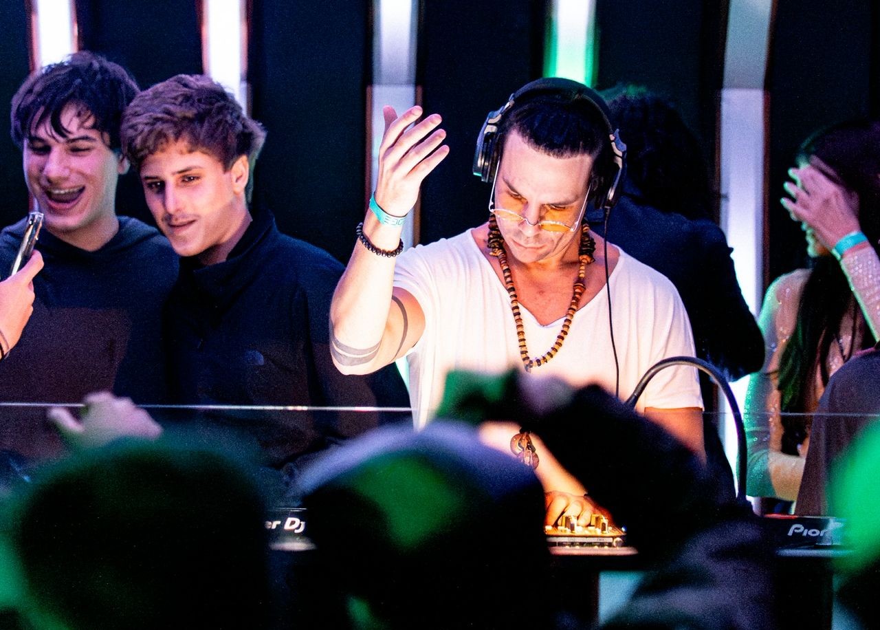 DJ Lipy amplia presença internacional em 2025 e prepara estreia autoral para 2026