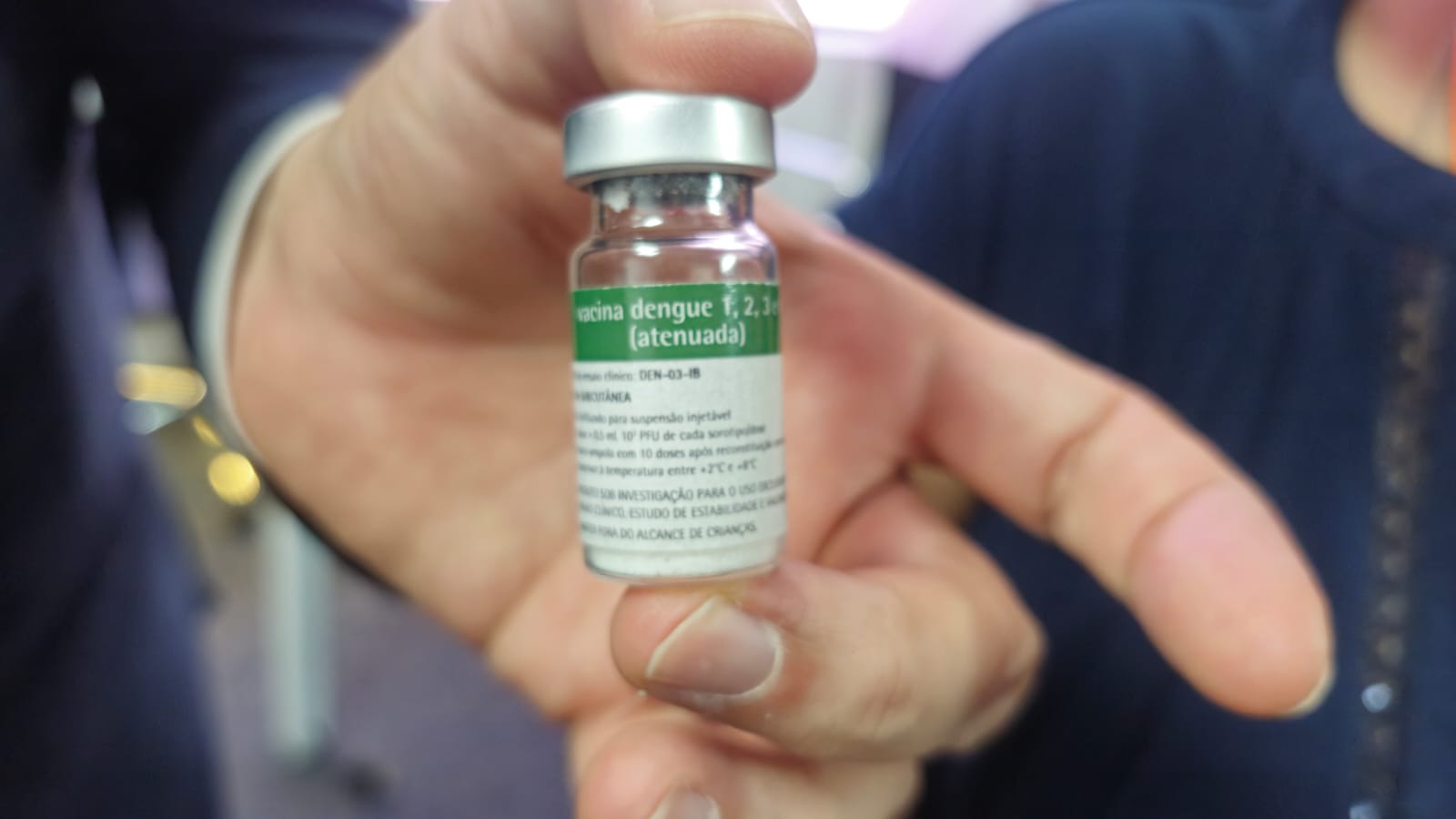 Governo anuncia vacinação nacional contra dengue a partir desta segunda