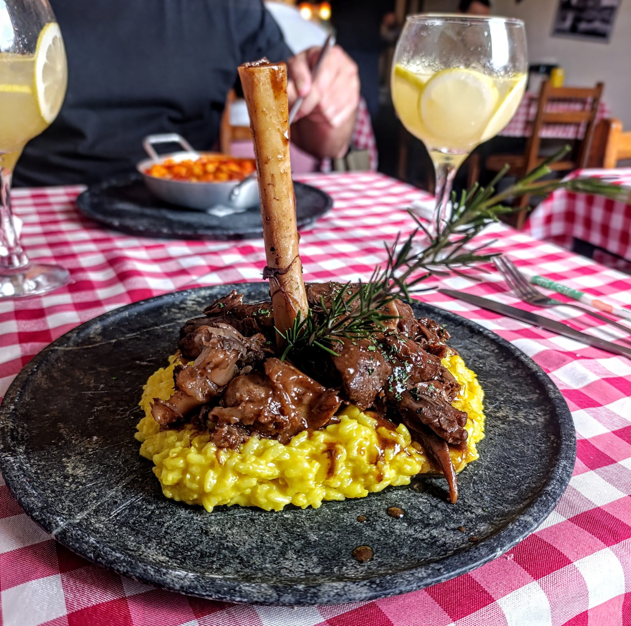 Na Mooca, um pedaço da Itália: uma experiência de memória, tradição e alta gastronomia no Mizzica