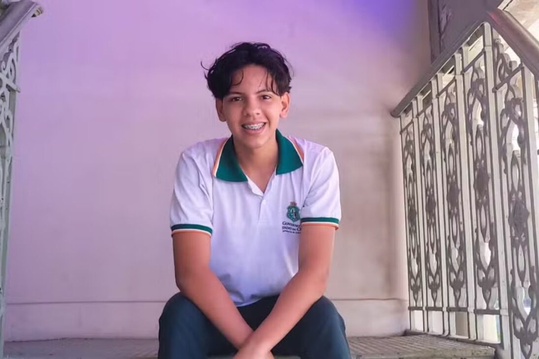 Cearense filho de costureira é aprovado em duas universidades nos EUA