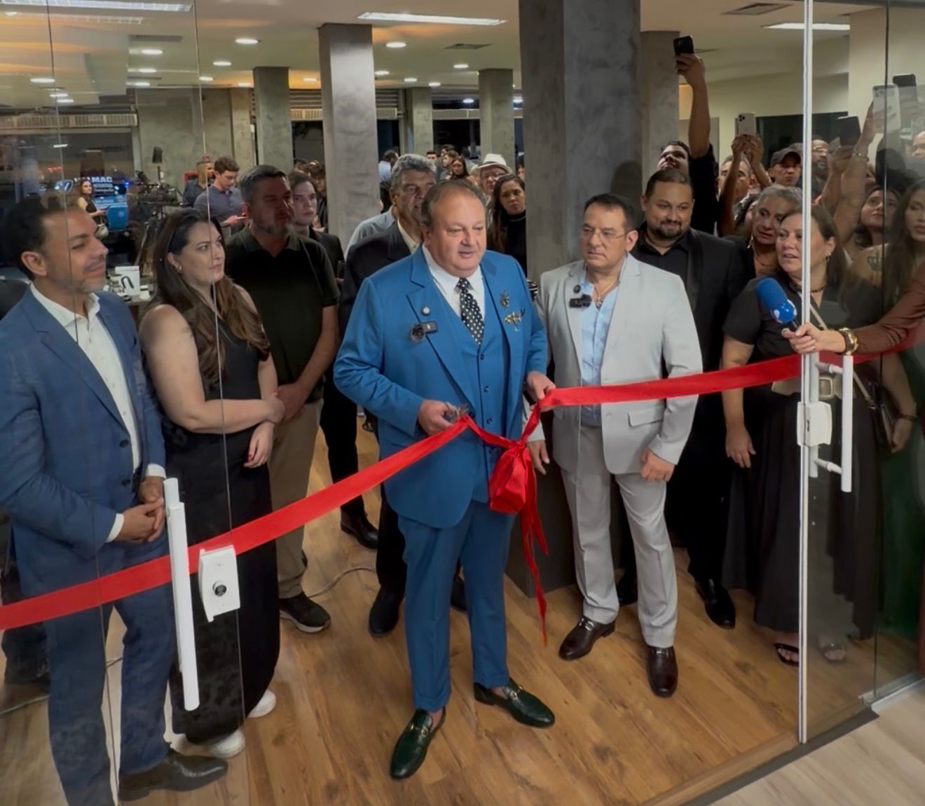 Inauguração do showroom da Moncoc reúne empresários, celebridades e reforça posicionamento da marca em São Paulo