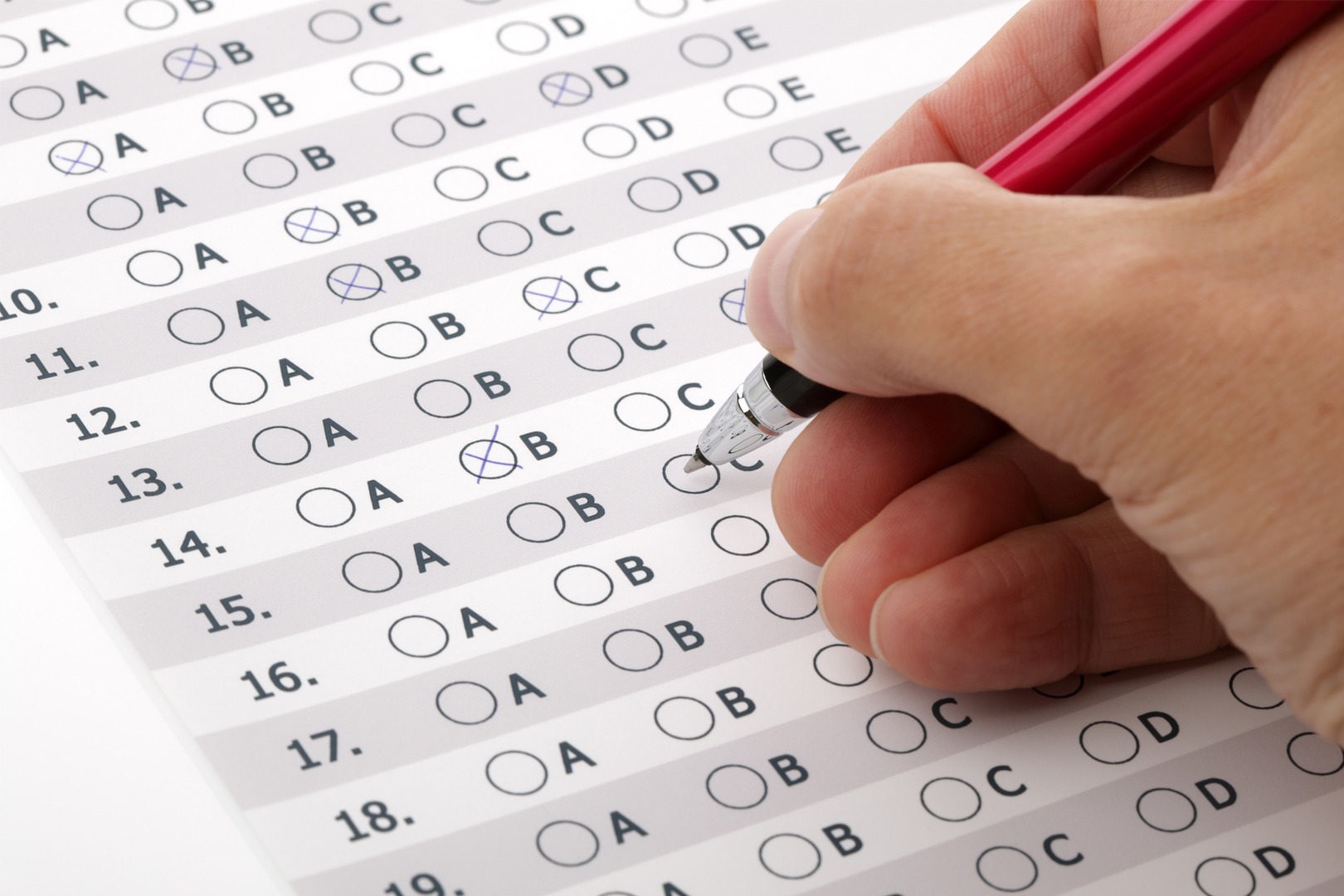 Inscrições para concurso da Sefaz-CE começam hoje com salário inicial acima de R$ 16 mil