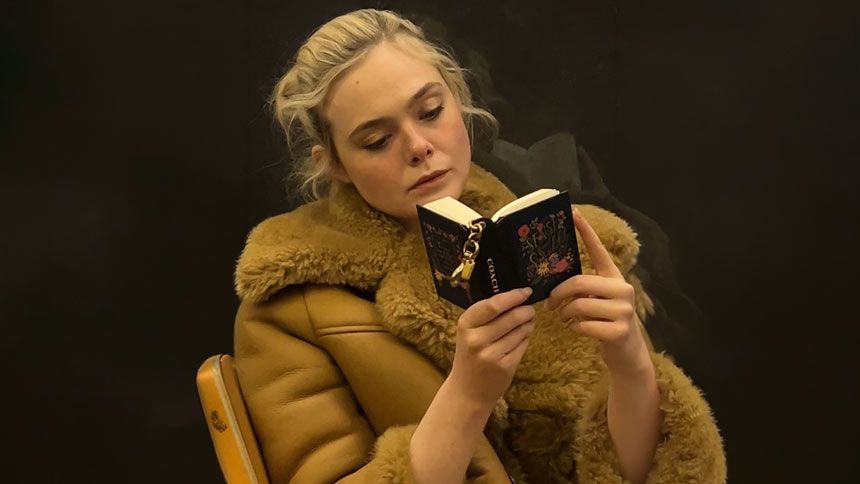 “Se não postar, não leu”: quando a leitura vira vitrine de status nas redes sociais