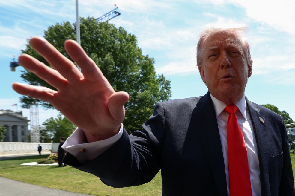 Trump suspende operação de escolta em Ormuz | Mundo